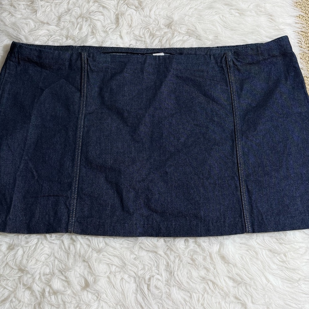 H&M Dark Blur Denim Mini Skirt 20 Waist